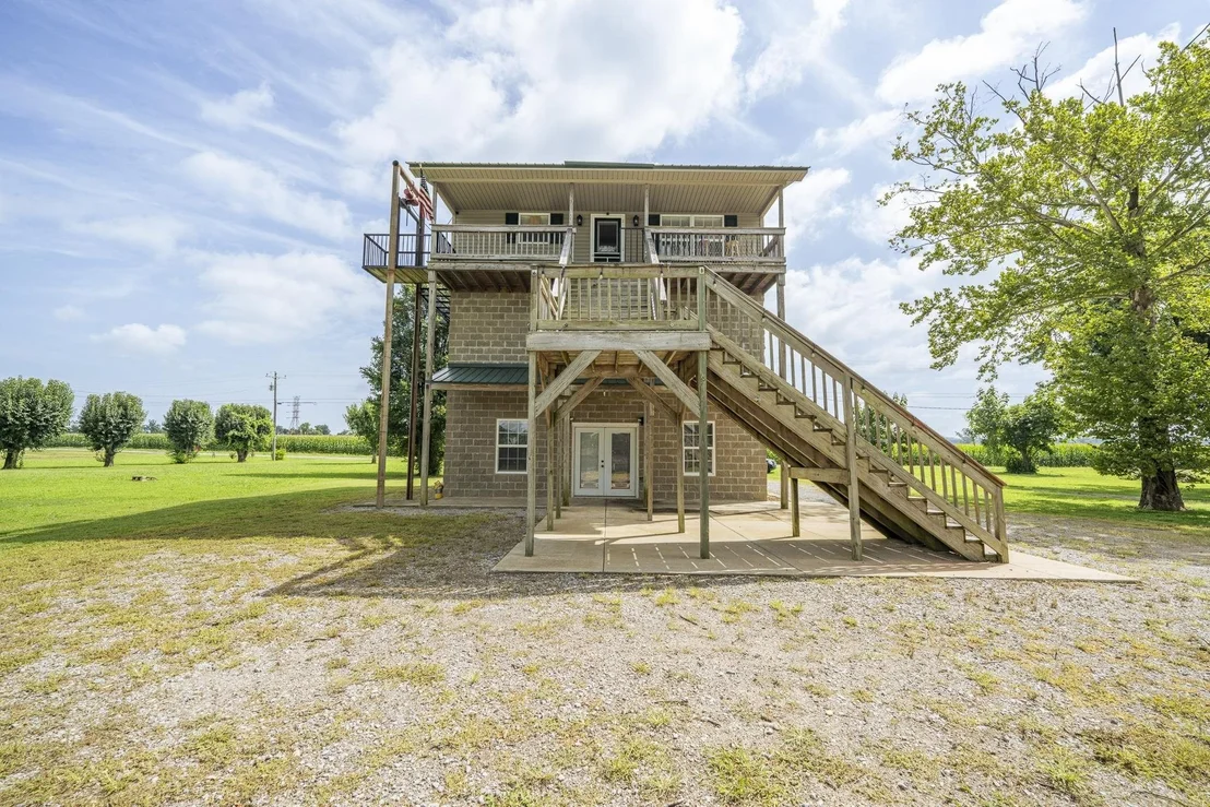 Photo of 965 ARNOLD LN