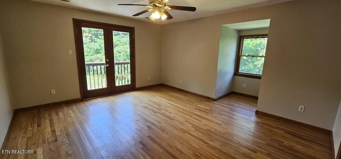 Photo of 360 Front St