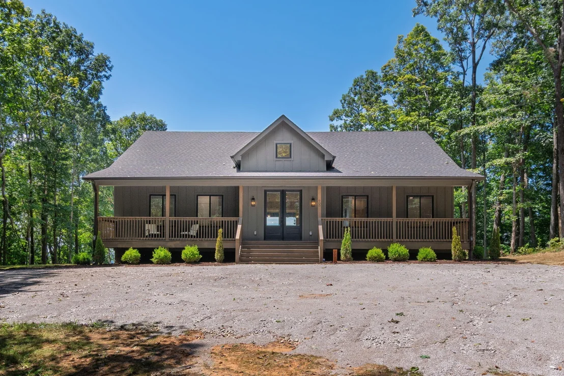 Photo of 900 Valley View Drive