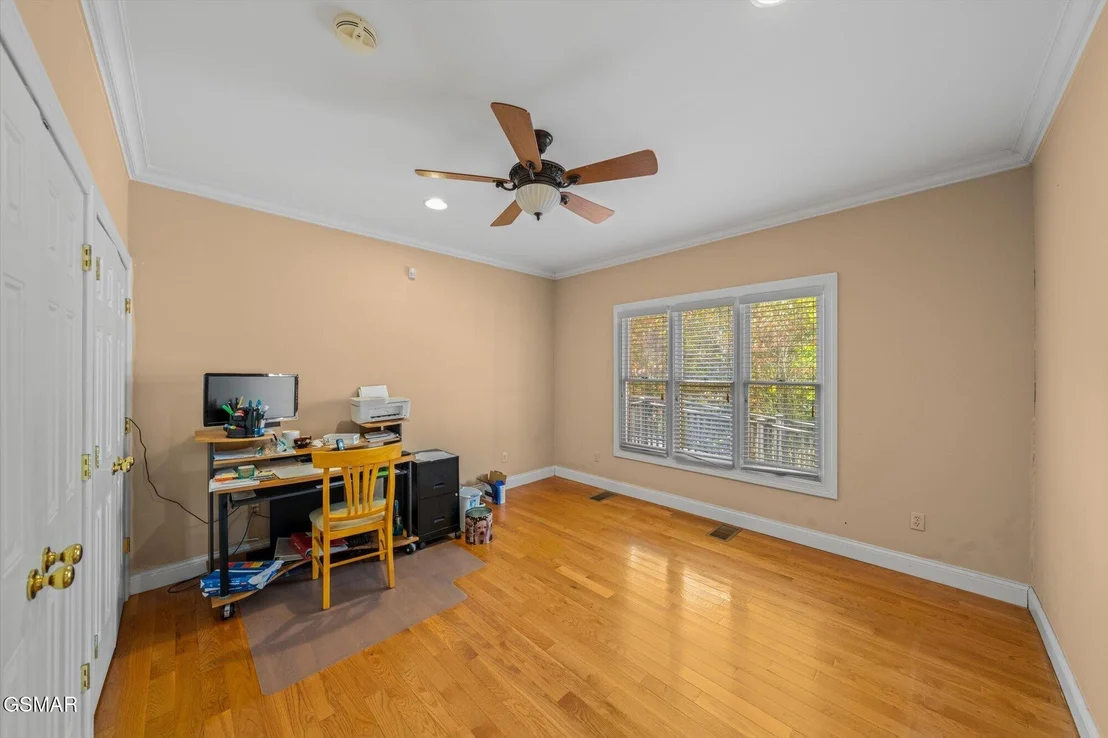 Photo of 1435 White Oak Drive