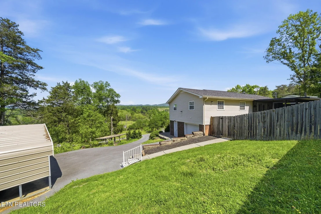 Photo of 124 Walnut Drive