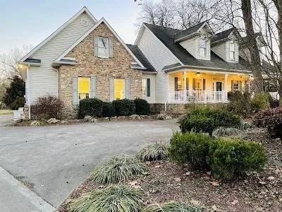 Photo of 2970 Deep River Road
