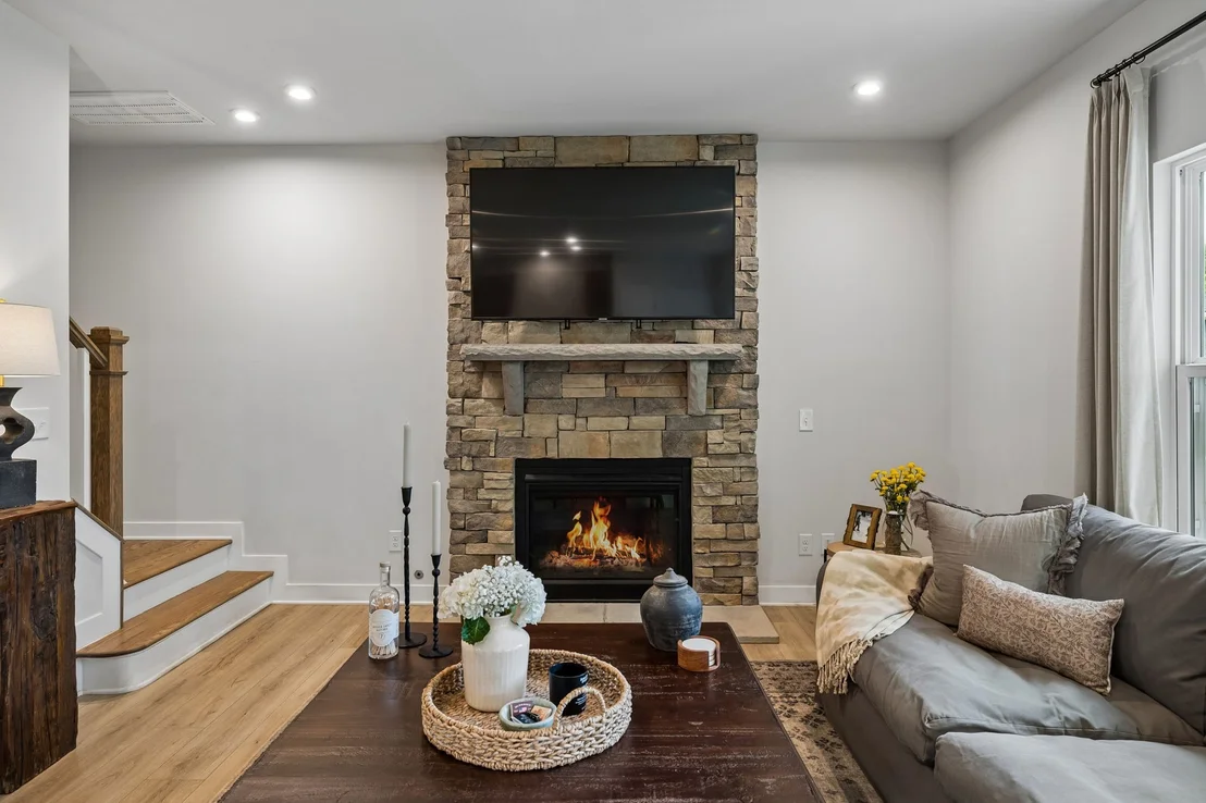 Photo of 3017 Canyon Echo Dr