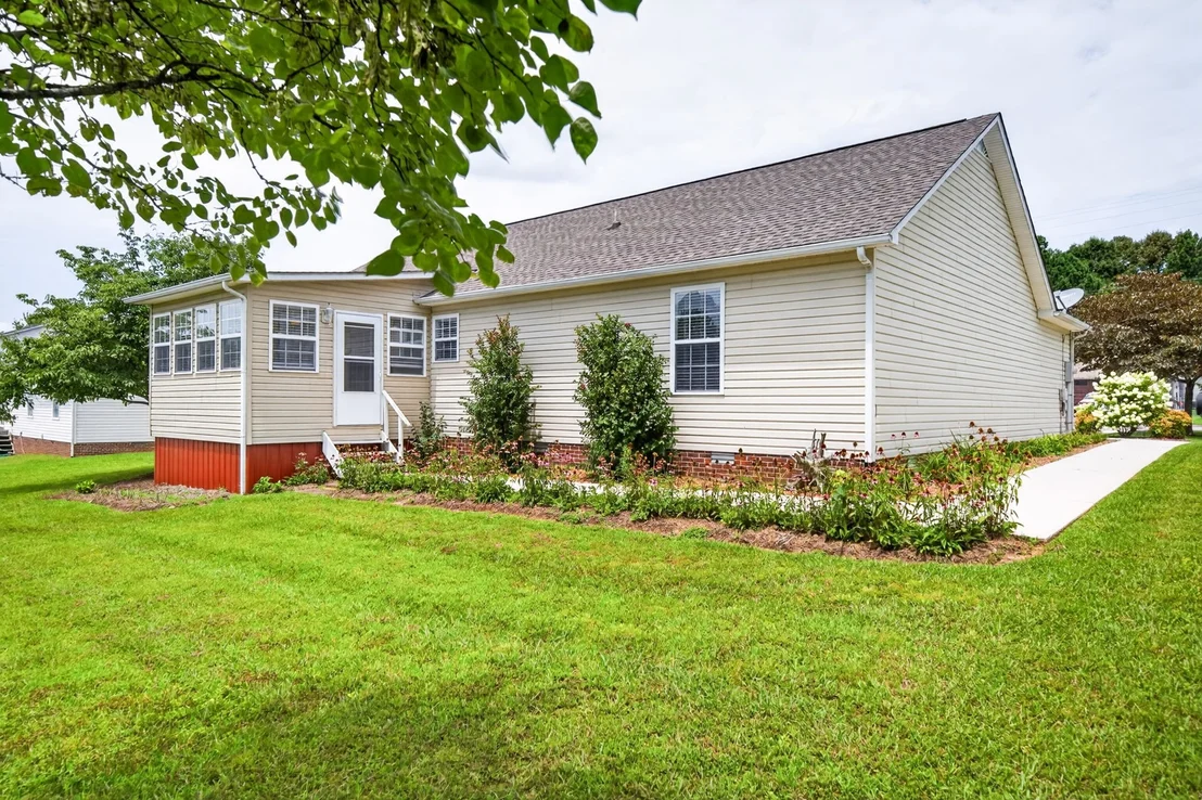 Photo of 1175 Dover Dr