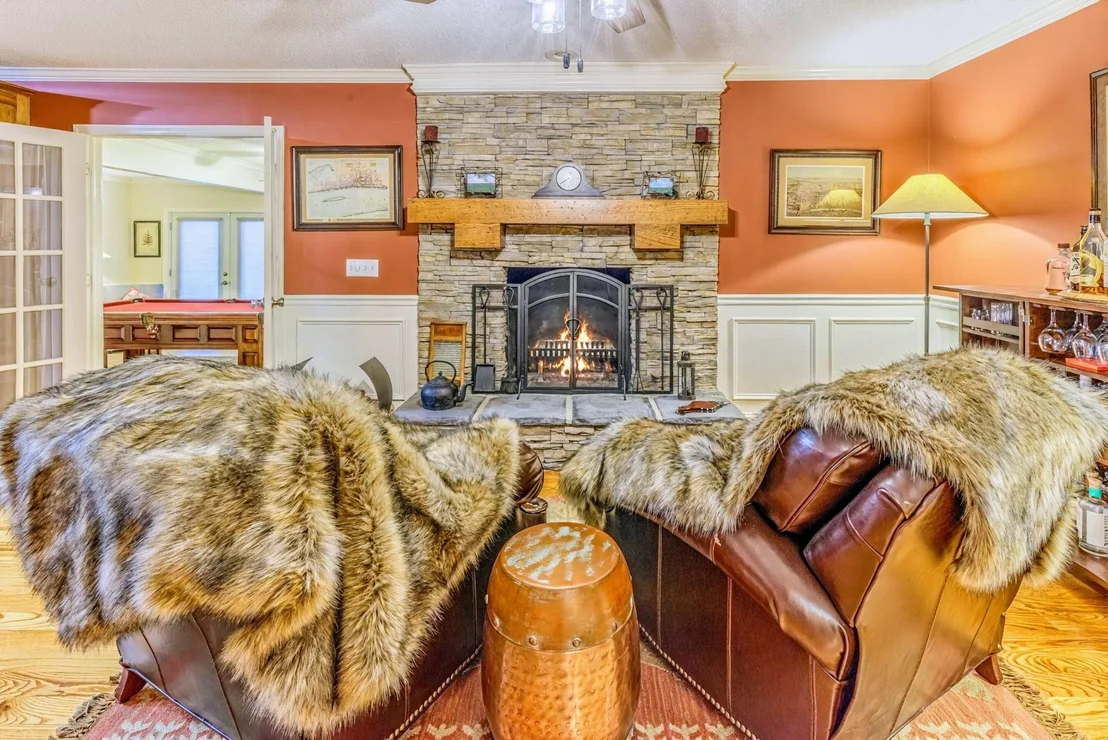 Photo of 801 Thomas Avenue