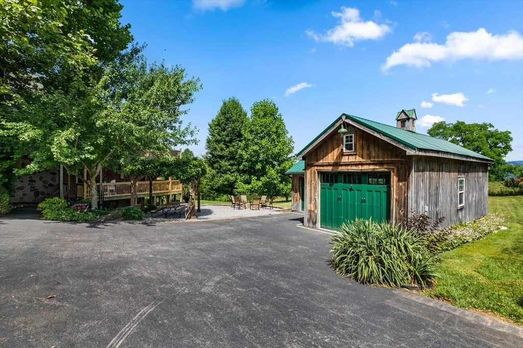 Photo of 3140 Kulpan Way