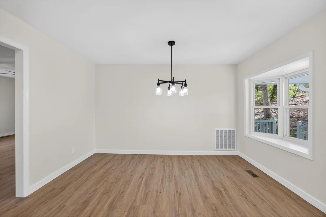 Photo of 86 West Drive