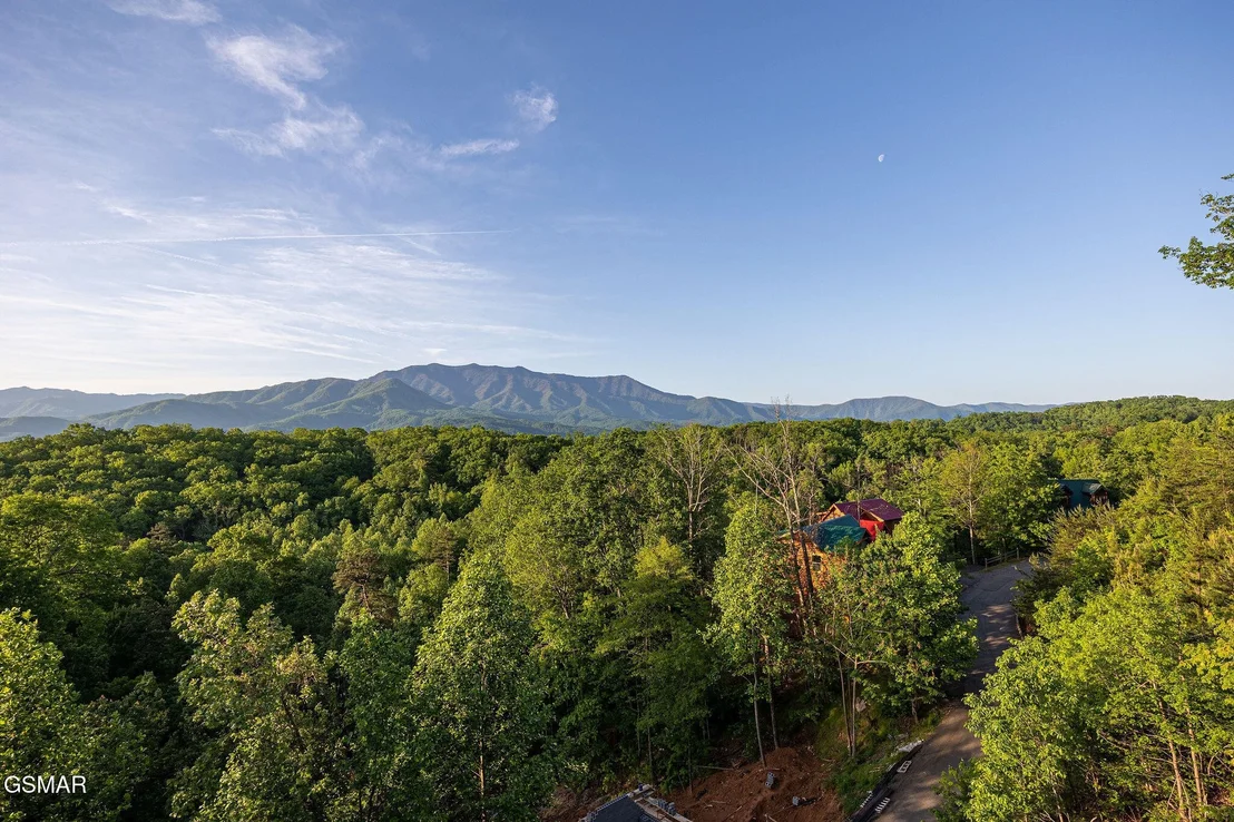 Photo of 2140 E View Drive