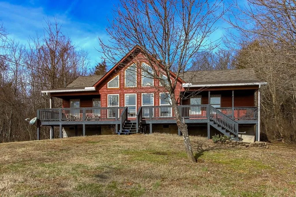 Photo of 616 Heather Lane