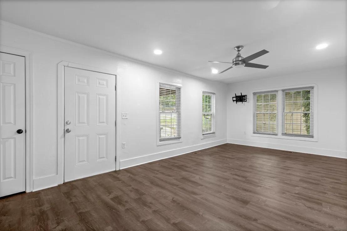 Photo of 1704 Tunnel Boulevard