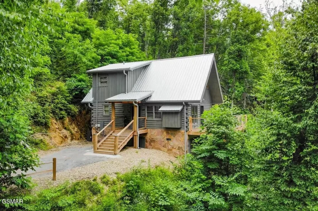 Photo of 709 Spring Drive