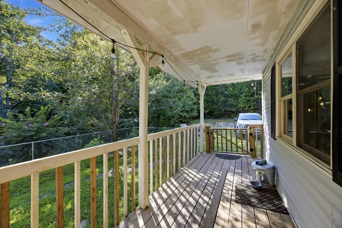 Photo of 2704 Hwy 282