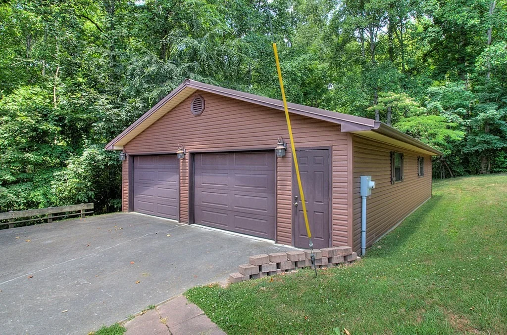 Photo of 3464 Whaley Road