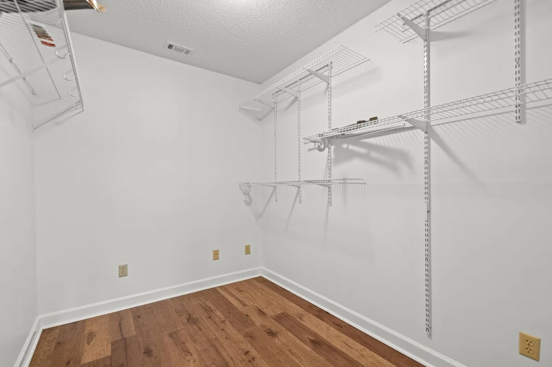 Photo of 371 BRIERHEDGE RD