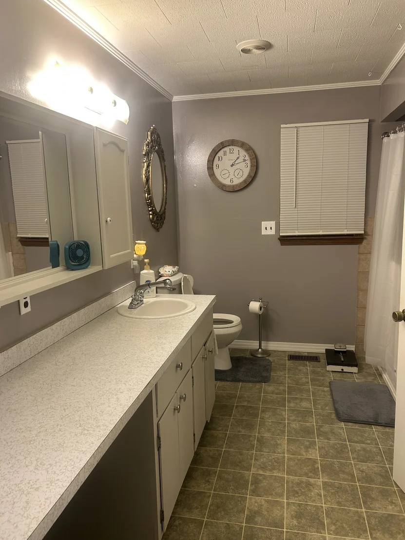 Photo of 108 Hazelnut Ave