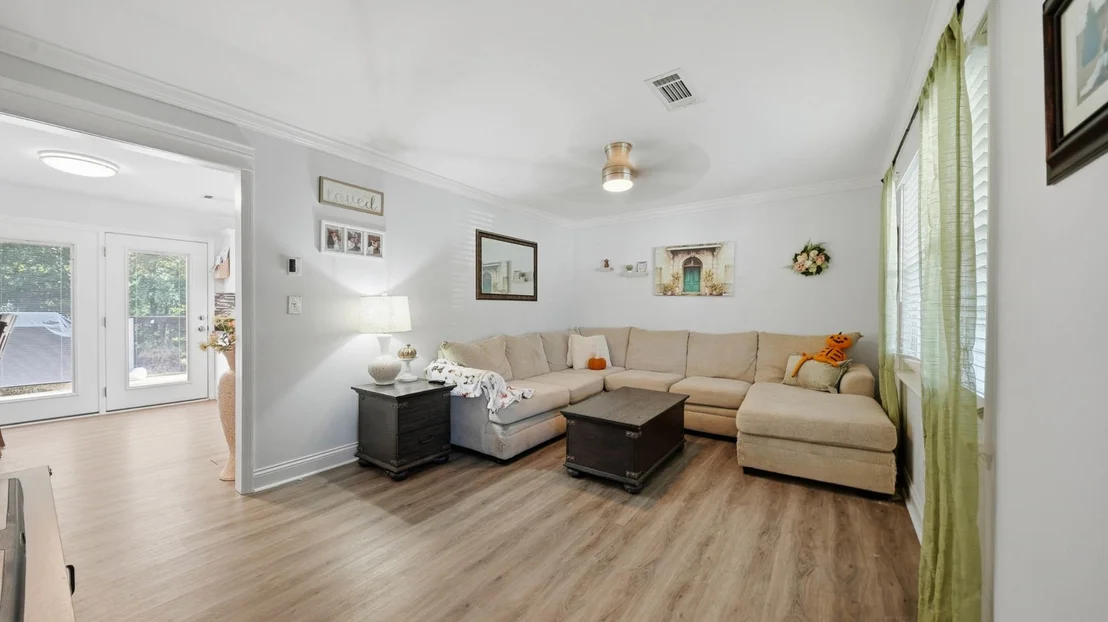 Photo of 4702 Enterprise Lane