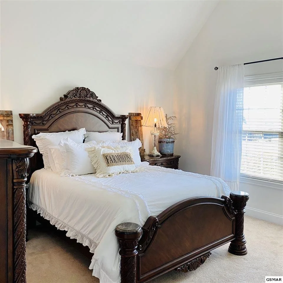 Photo of 1469 Robert Ridge