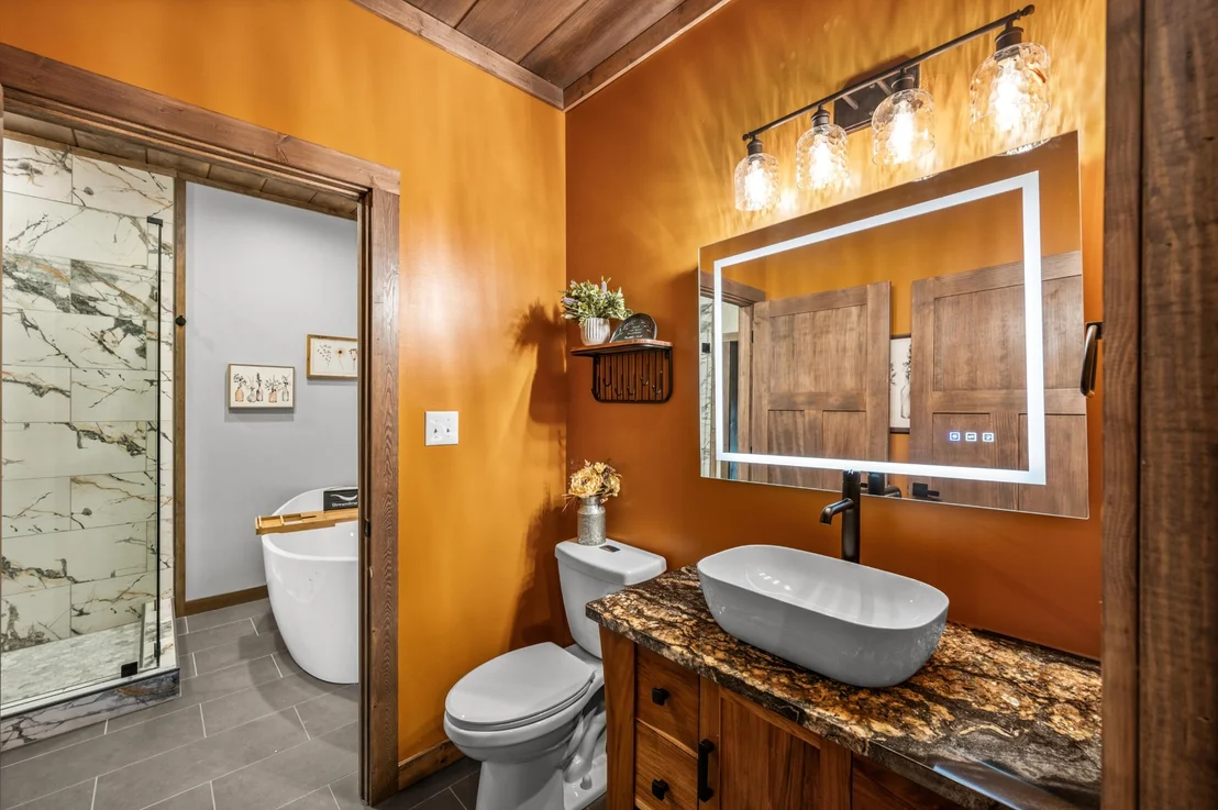 Photo of 1237 Hemlock Drive