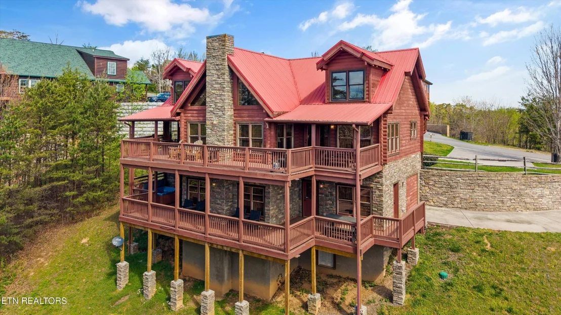 Photo of 1107 N Trail Drive