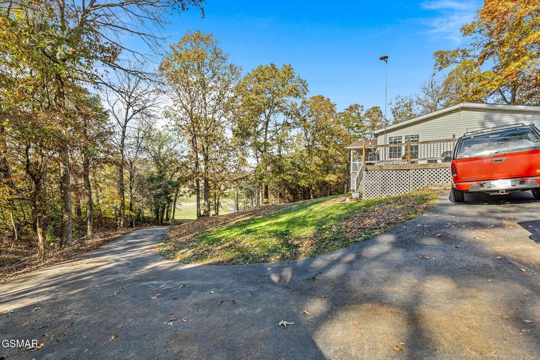 Photo of 610 Douglas Dam Road