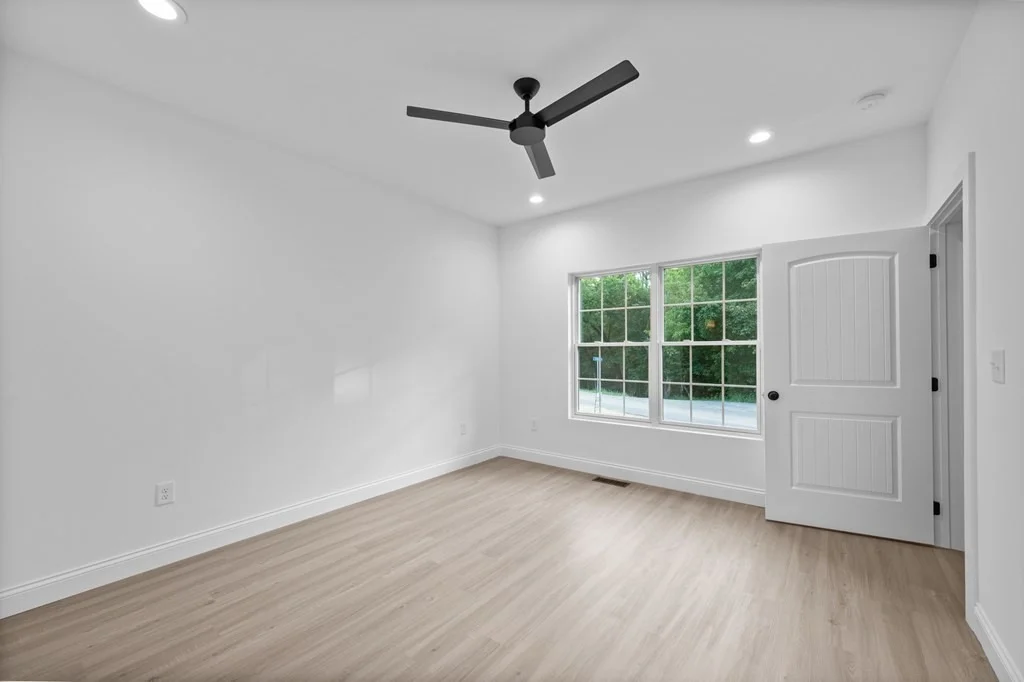 Photo of 210 Red Bud Lane