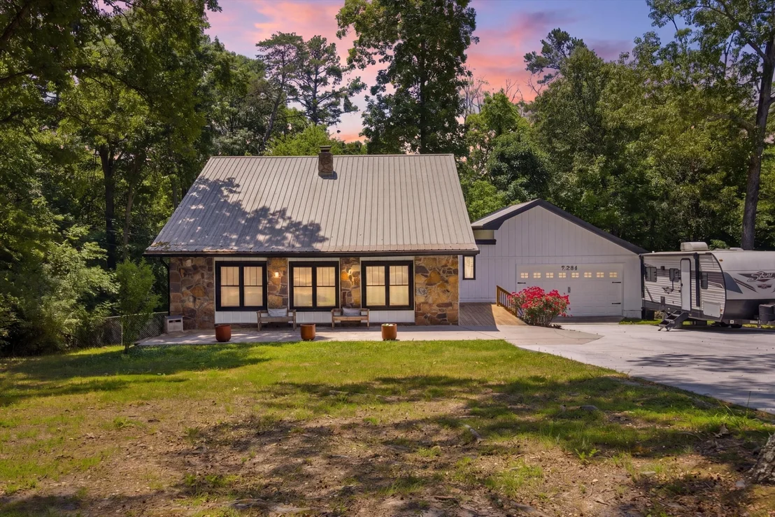 Photo of 9204 Pine Ridge Road