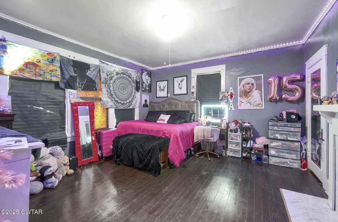 Photo of 1262 Hollywood Dr