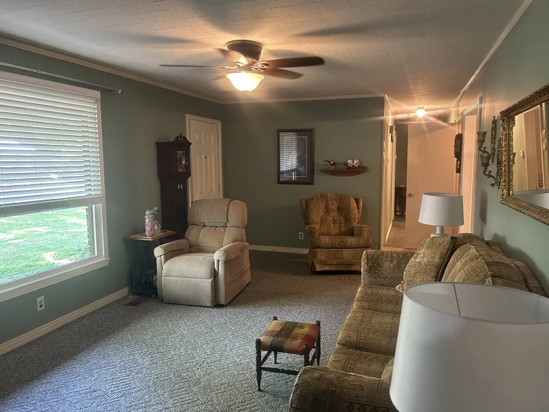 Photo of 108 Hazelnut Ave