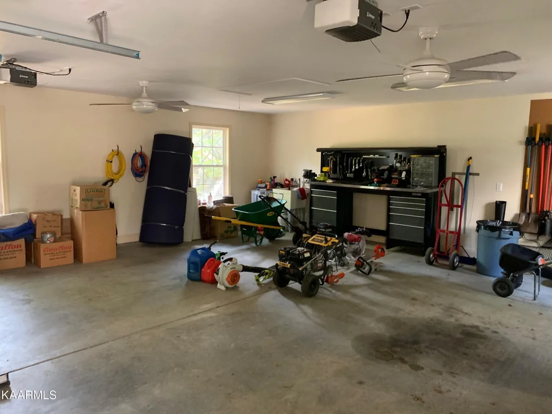 Photo of 305 Webb Rd