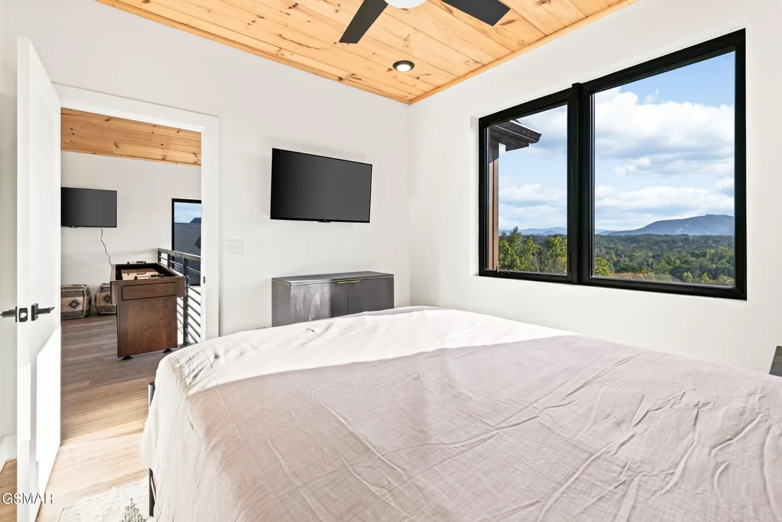 Photo of 405 Compass Point Way