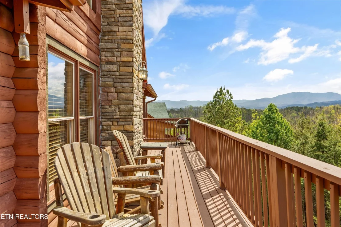 Photo of 1107 N Trail Drive