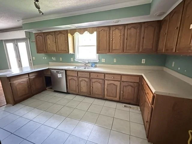 Photo of 658 COBBLESTONE DR