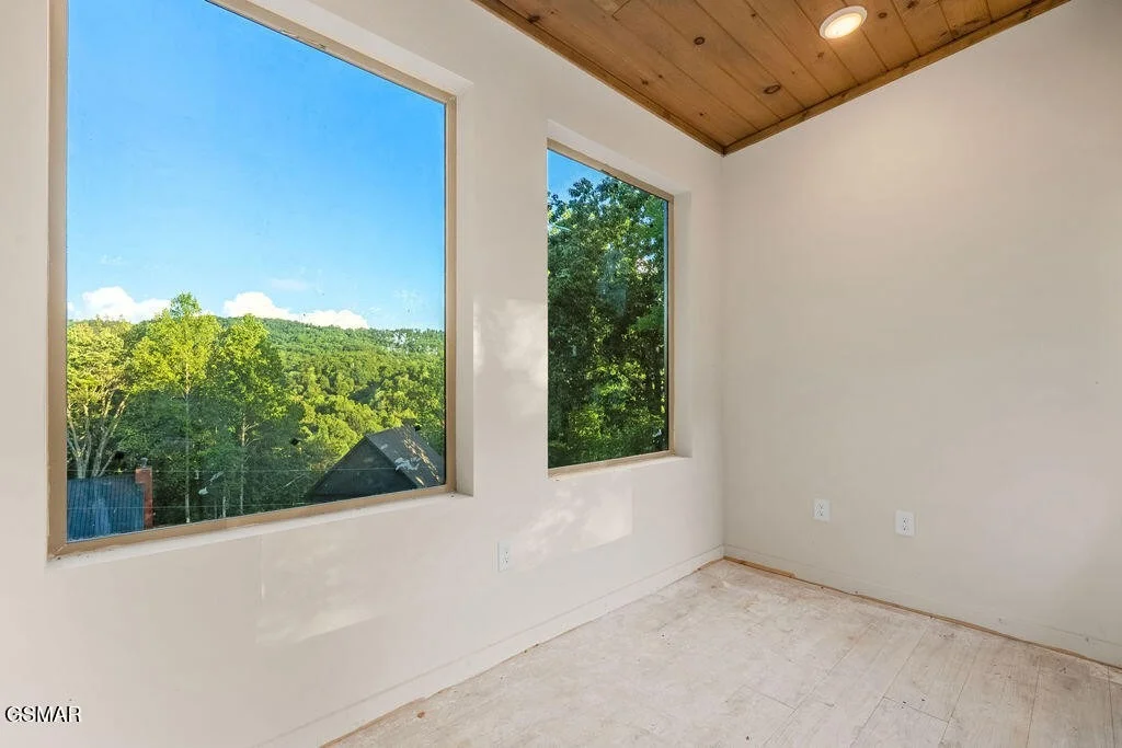 Photo of 1019 View Dr