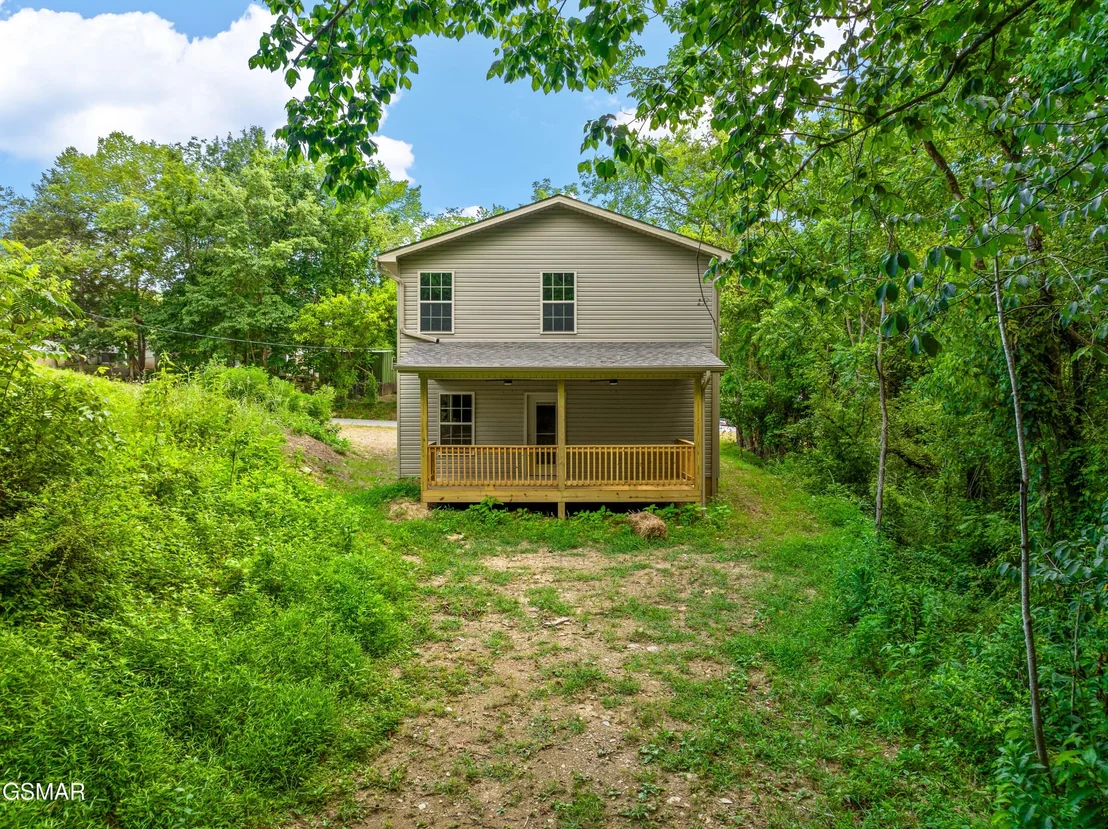 Photo of 1039 Cedar Ln