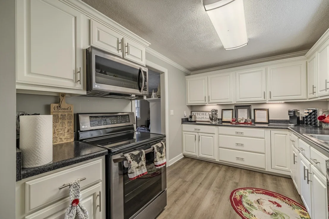 Photo of 122 CANBY CIR