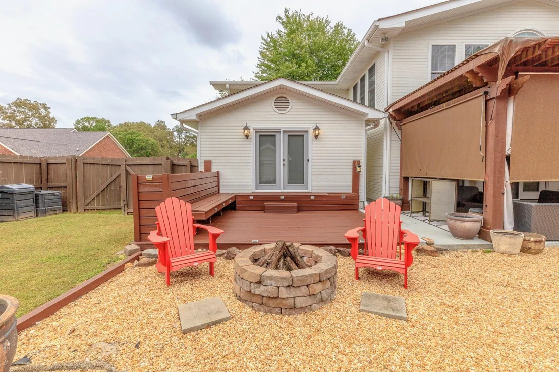 Photo of 801 Thomas Avenue