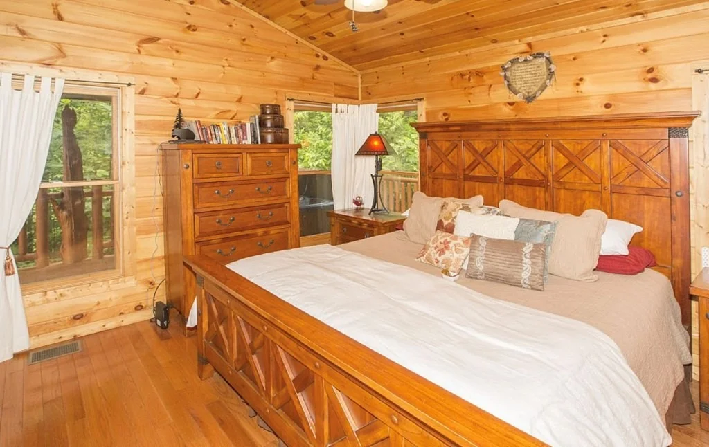 Photo of 2128 Red Bud Road