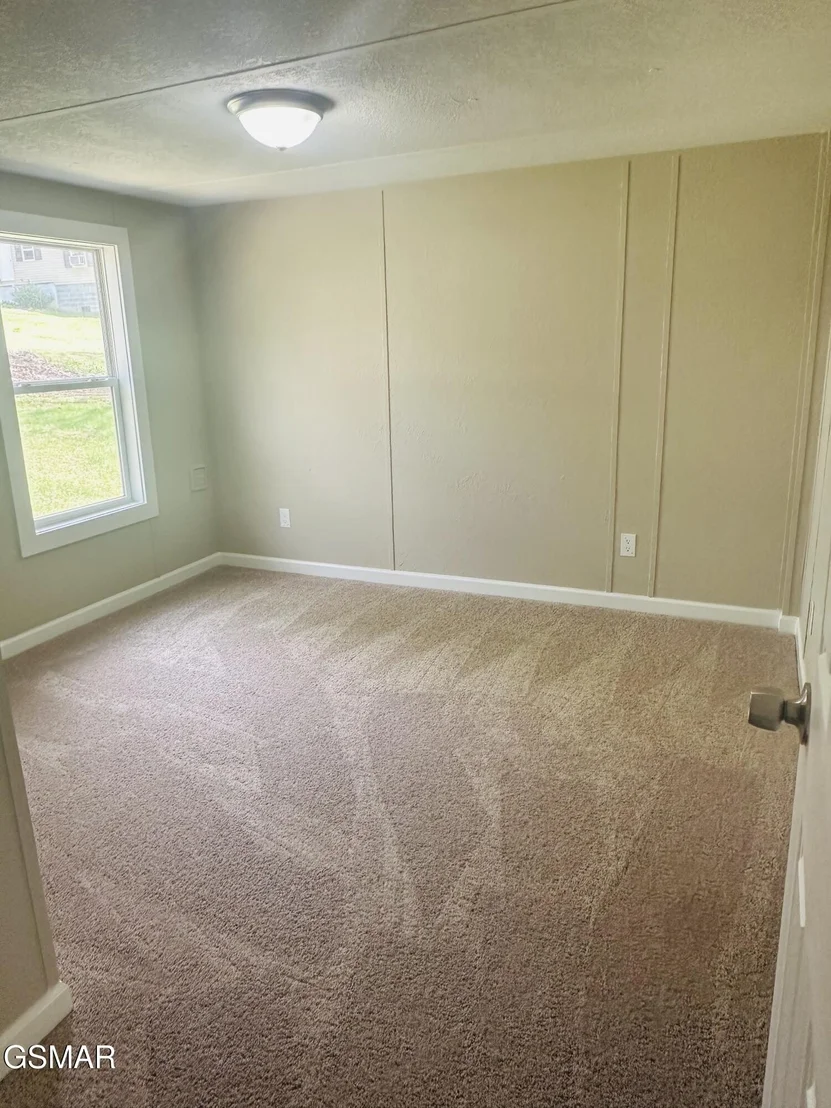 Photo of 971 Lee Road