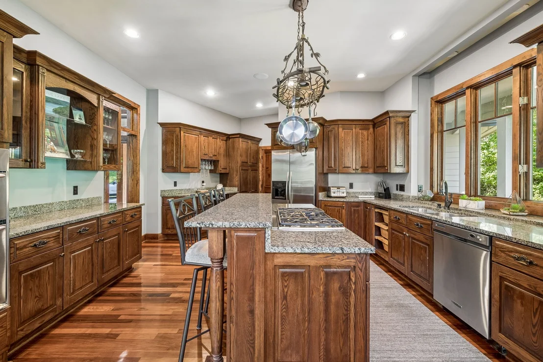 Photo of 2304 Backbone Rd