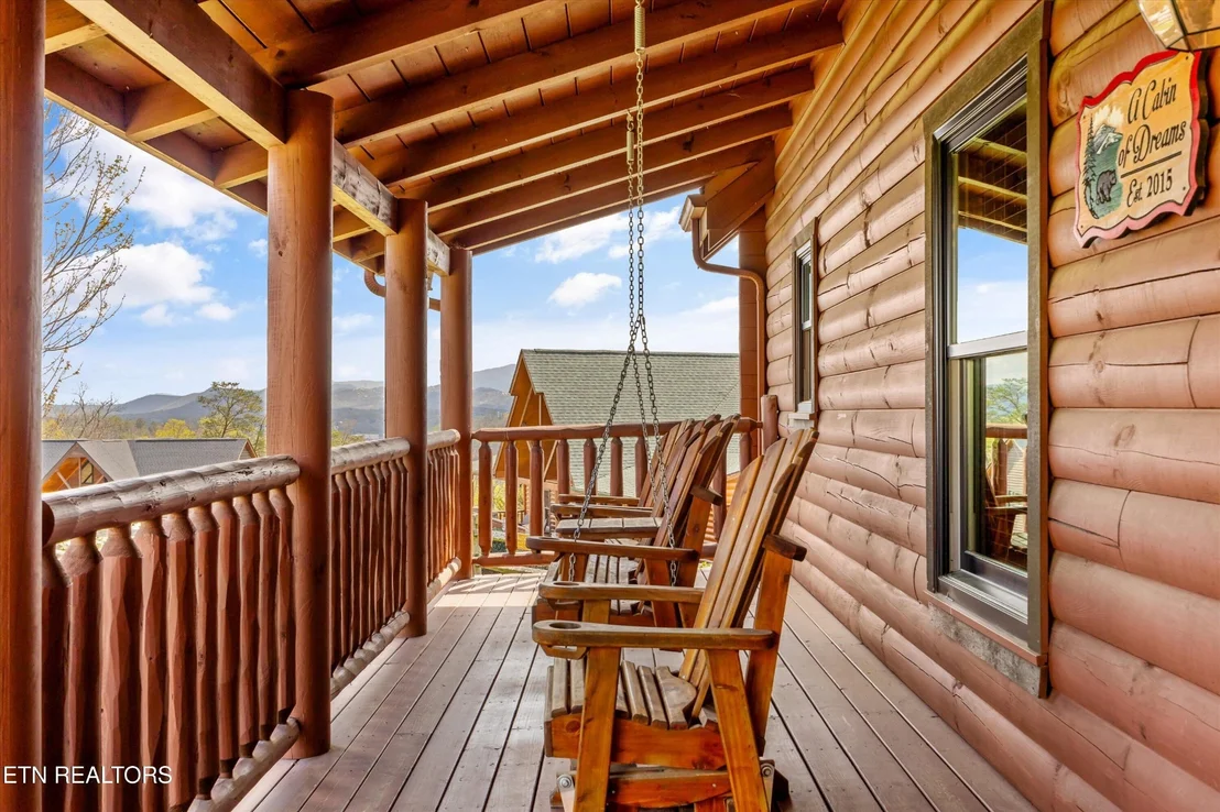 Photo of 1107 N Trail Drive