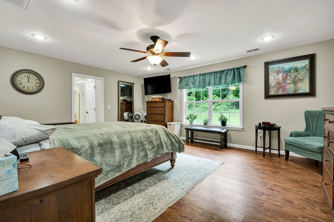 Photo of 718 Dewind Drive