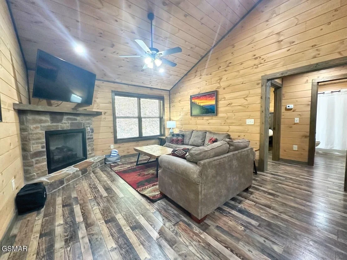 Photo of 2708 Timber Way