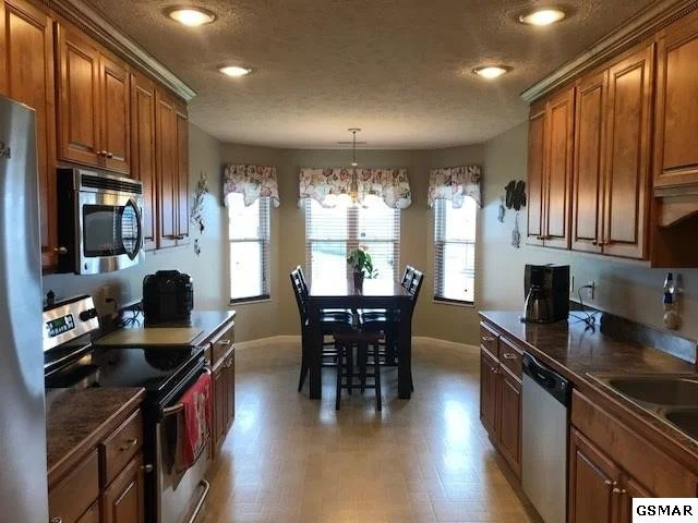 Photo of 619 Southview Circle