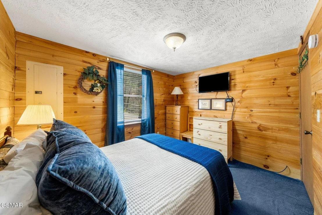 Photo of 2124 Windy Lane