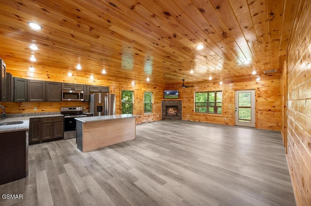 Photo of 4183 Chamberlain Lane