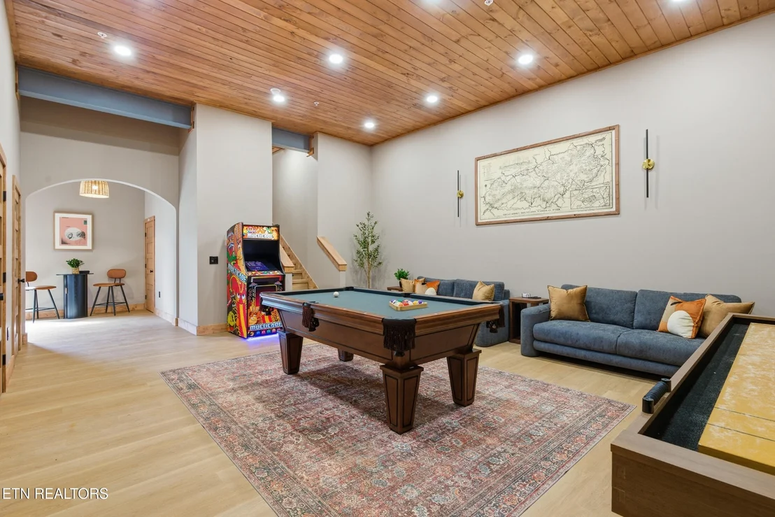 Photo of 1540 Bear Valley Rd