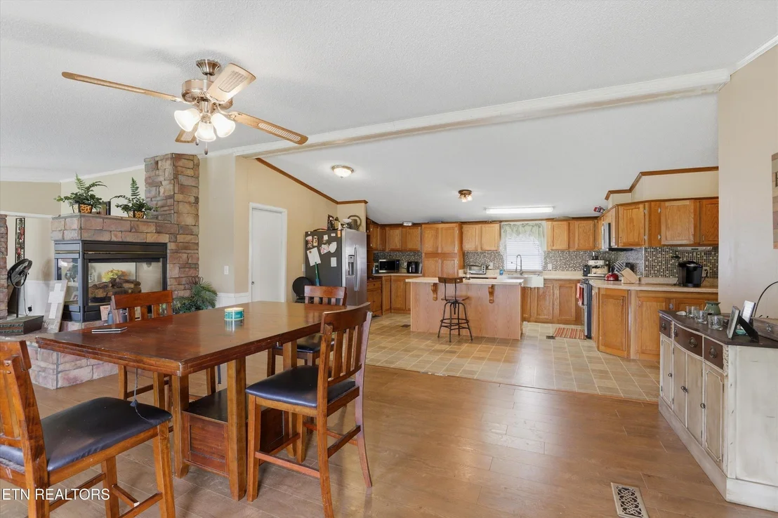 Photo of 122 2nd St