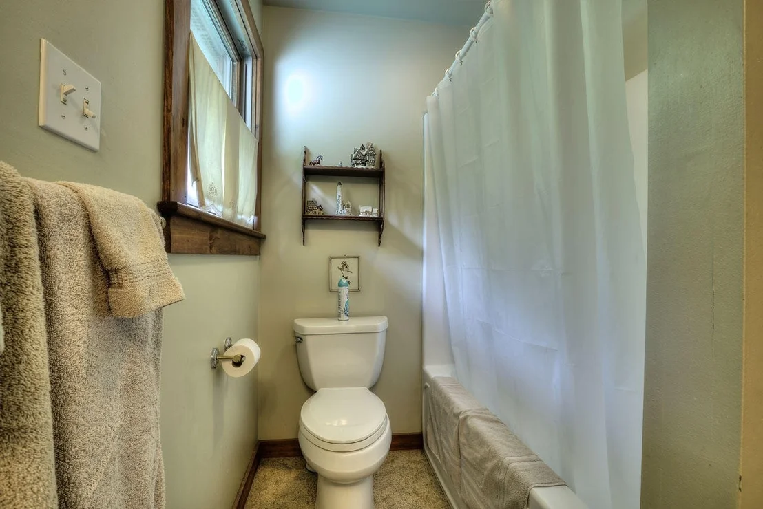 Photo of 121 Greystone Way