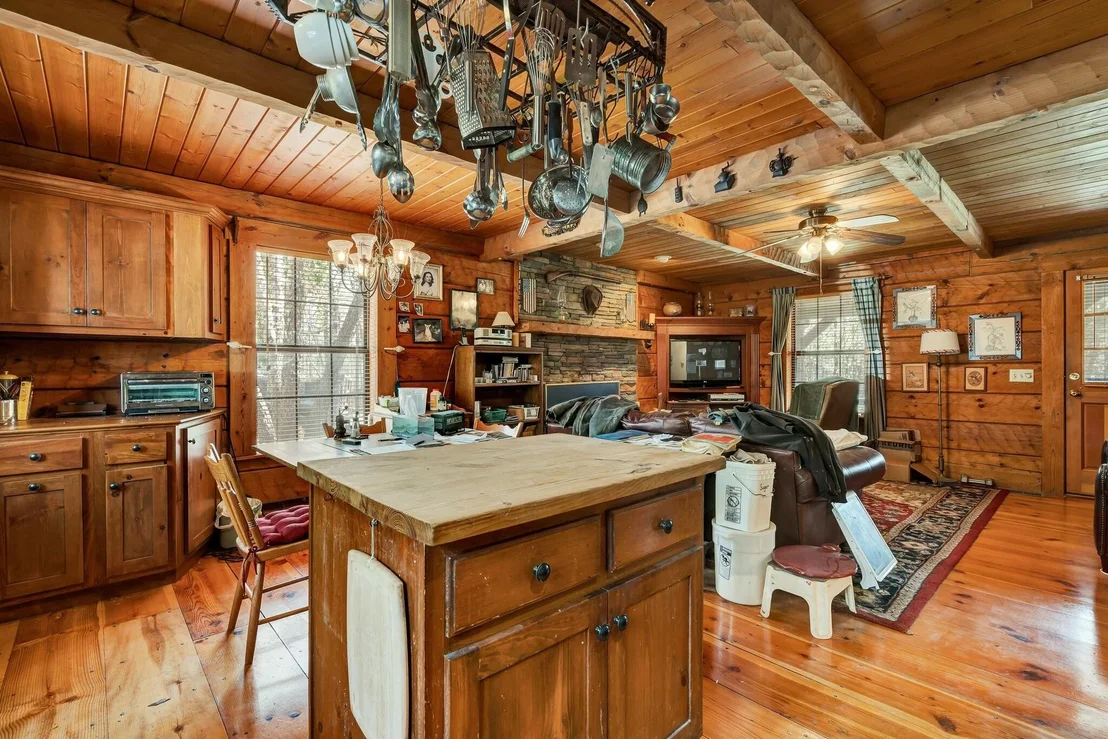 Photo of 561 Mountain View Road