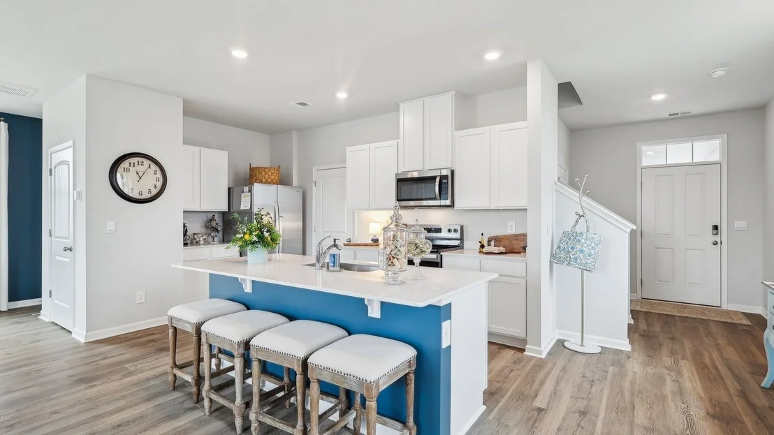 Photo of 4926 Sandringham Lane